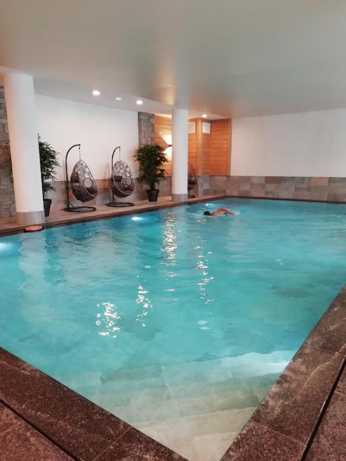 Appartement Soleil Blanc Residence Lodge Des Neiges ทีนเญอ ภายนอก รูปภาพ